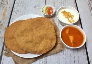 2 Bedmi Poori With Aloo Ki Sabzi And Dahi Raita