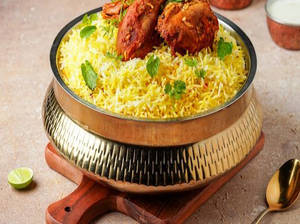 Zafrani Chicken Biryani Family Pack  [ Serves 4 ]