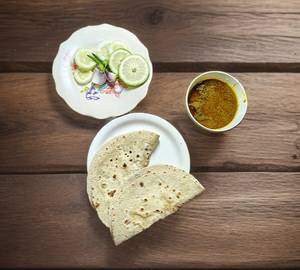 2 Tawa Roti With Naz Signature Beef Bhuna (2 Pieces)