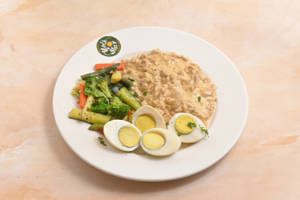 2 Eggs (Boiled/scrambled) + Creamy Mushroom Chicken + Tossed Veggies