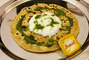 Aloo Paratha(2 Pc) With Dahi And Achar