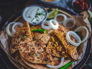 Chilli Chicken Paratha