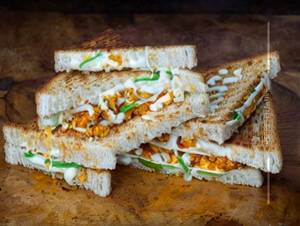 Paneer Cheese Chilli Toast Sandwich (Cheese)