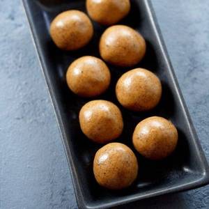 Sattu Laddu