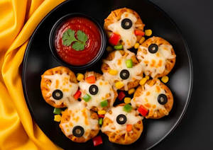 Delicious Pizza Momos.