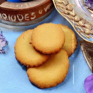 Kaju Royal Cookies