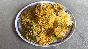 Hyderabadi Chicken Biryani [650 Ml]
