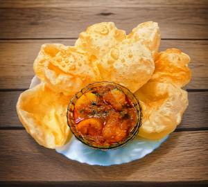 Luchi ( 8 Piece ) With Aloo Dum