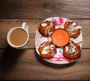 Onion chops with tea