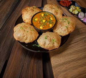 Poori with chole
