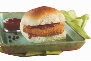 Paneer Makhani Vada Pav