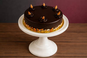 Chocolate Almond Cake Eggless
