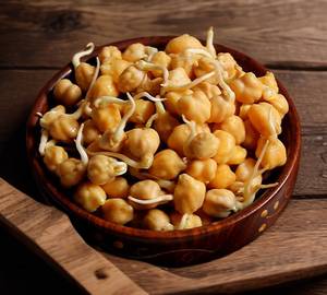 Sprouts White Chana Raw - (100g)