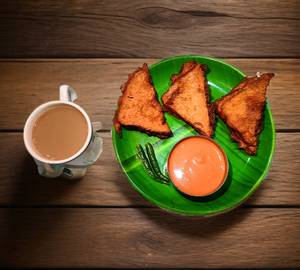 Bread chops with tea