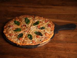 11" Classic Margherita Pizza