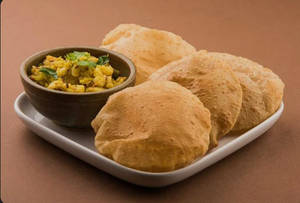 Poori Sabji (4pcs)