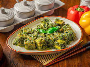 Pesto Paneer (10 Pcs)