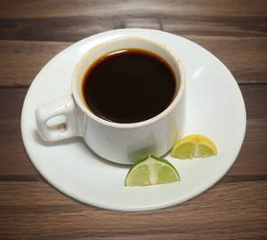 Sulaimani tea with lemon