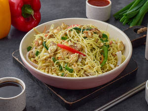 Egg Hakka Noodles