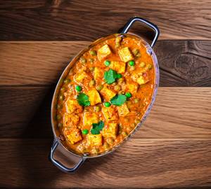 Matar paneer