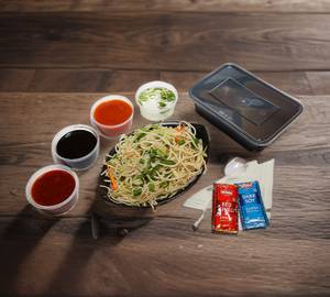 Veg hakka noodles