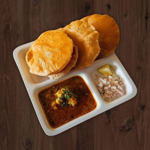 Puri and sabji (4pcs)