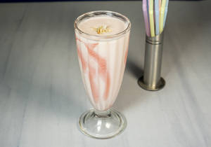 Lassi Gulabo