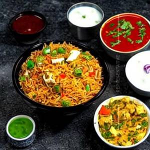 Schezwan paneer fried rice