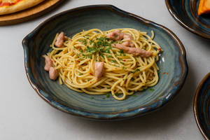 Spaghetti Aglio-e-olio Chicken Pasta (650 Gm)