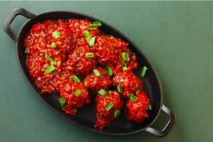 Veg Manchurian (4Pcs)