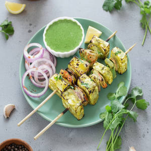 Haryali Paneer Tikkaa (6 Pcs)