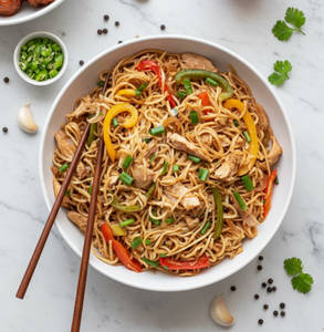 Chicken Hakka Noodle (650 Gm)