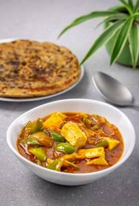 Paneer Chilli( Dry 8Pc.)With Lachha Paratha(2Pc.) Combo