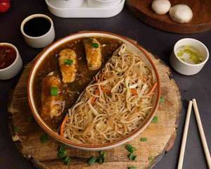 Chilli Paneer Gravy+noodles
