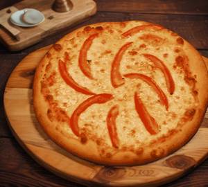 Tomato and cheese pizza