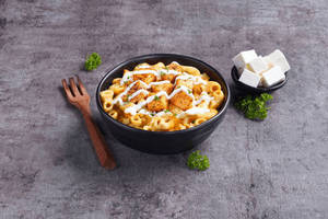 Hot Garlic Mac N Cheese Pasta Bowl With Paneer Tikka