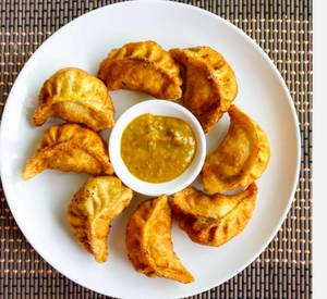 Chicken Fried Momo (8 Pcs)
