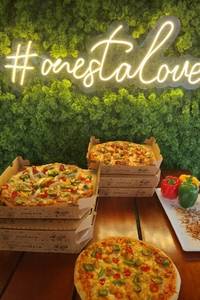 Ramzan Pizza Feast Box Veg