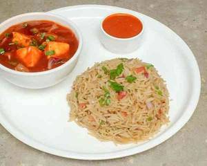 Chilli Paneer Gravy + Fried Rice