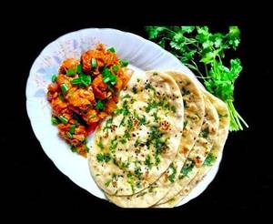 Veg Manchurian(4Pc.) With Garlic Naan(2Pc.)
