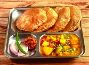 "Poori 5 Pic Sabji"