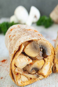 Tandoori Mushroom Roll