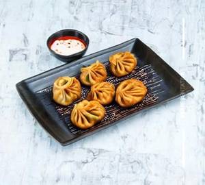 Veg fried momos