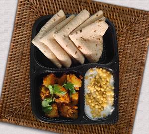 4 tava roti desi ghi with aalu ki sukhi sabji with rayta