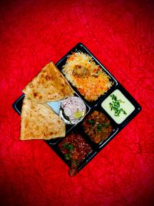 Chicken Delux Thali