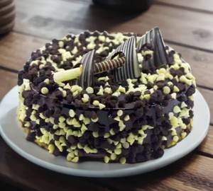 Choco Chips Cake