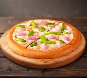 Tomato capsicum pizza