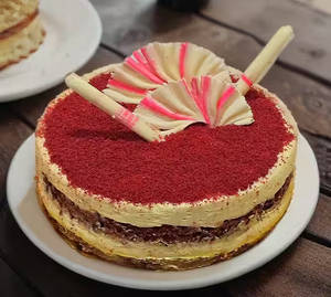 Red Velvet Cheese Cake (N.Veg)