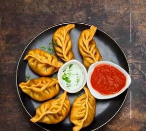 Cheese fried momos