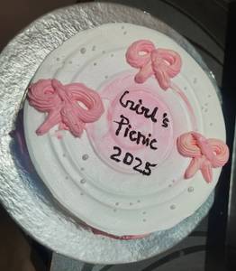 Strawberry cake(600 gm)